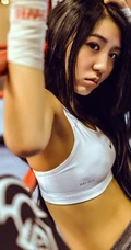 运动少女的魅力 拳击场紧身热裤女生嫩模图片