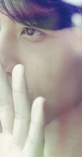 美籍华人帅哥胡宇威高清室内写真 慵懒眼神酷帅迷离