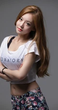 韩国女生侑珍清凉高清写真 小碎花短裤线条感修长