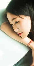 麻花辫可爱可爱女生 白色连衣裙休闲写真