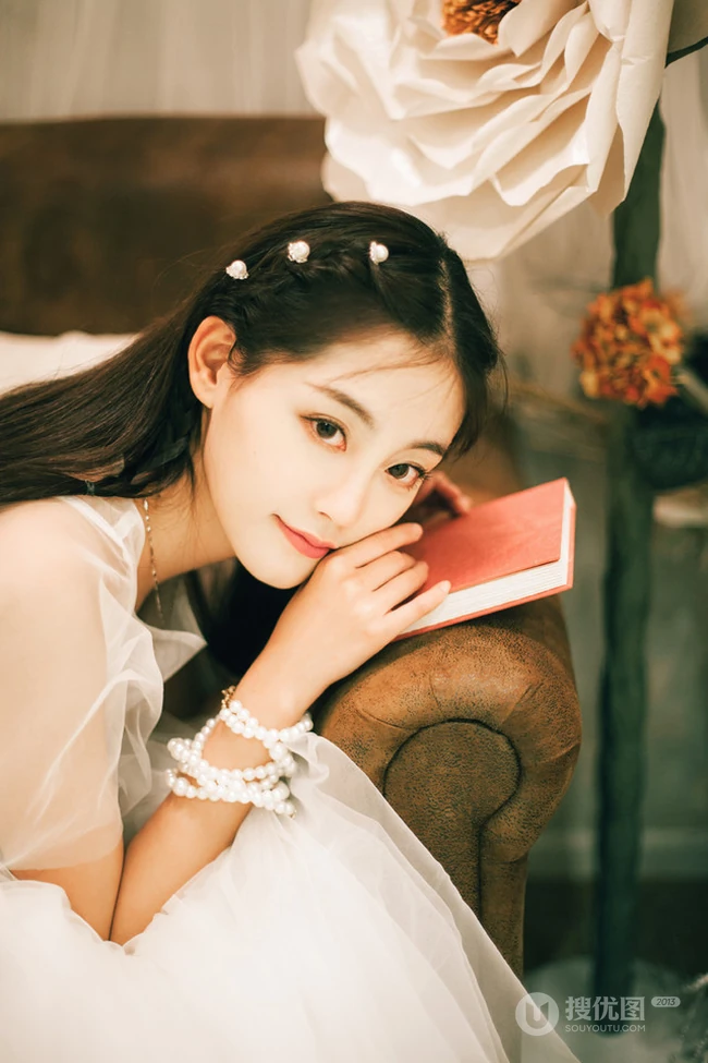 漂亮女生唯美侧脸图片