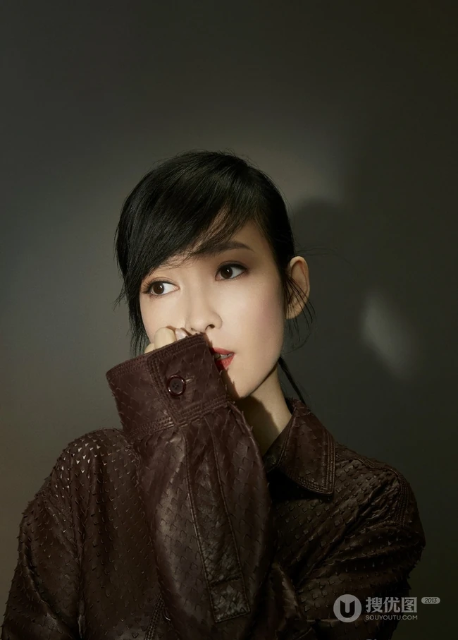 周慧敏图片，周慧敏微博晒最新杂志写真图片
