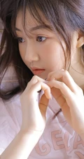 高颜值精选粉嘟嘟少女身材亮眼居家睡衣个人室内写真