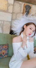气质时尚女生LYiningLynn气质肩带连衣裙，泳装盐田写真图集