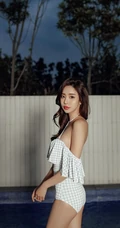 精选韩国女生模特朴多贤 肩带迷彩泳装街拍写真图片