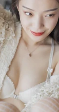 气质女生楚薇气质唯美家居服网袜室内写真图片