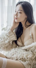 气质女生楚薇气质唯美家居服网袜室内写真图片