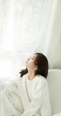 女明星江疏影白衣白裤唯美浴室写真图片
