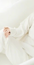 女明星江疏影白衣白裤唯美浴室写真图片