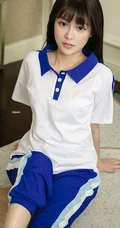 清新可爱齐刘海发型女生Sarah学生制服装好看写真