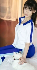 清新可爱齐刘海发型女生Sarah学生制服装好看写真