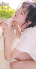精选小清新白皙线条感少女白衣短T恤好看写真大图