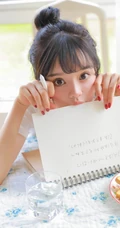 精选小清新白皙线条感少女白衣短T恤好看写真大图