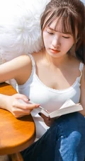 马尾发型匀称少女清新好看牛仔裤写真图片