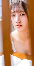 马尾发型匀称少女清新好看牛仔裤写真图片
