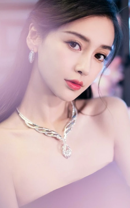 Angelababy首饰代言写真图片，气质礼裙长裙梦幻唯美