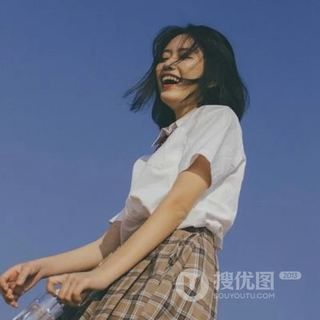 短发女生可爱唯美或伤感或看海等好看的微信头像
