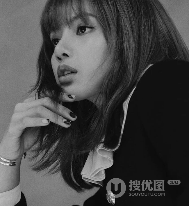 泰国籍女歌手Lisa最新个人写真、舞台照、生活照图集