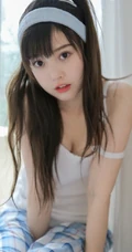 鹅蛋脸马尾辫女生钟曼菲气质肩带家居服唯美写真图片