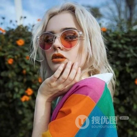 欧美时尚个性金发少女霸气潮流微信头像
