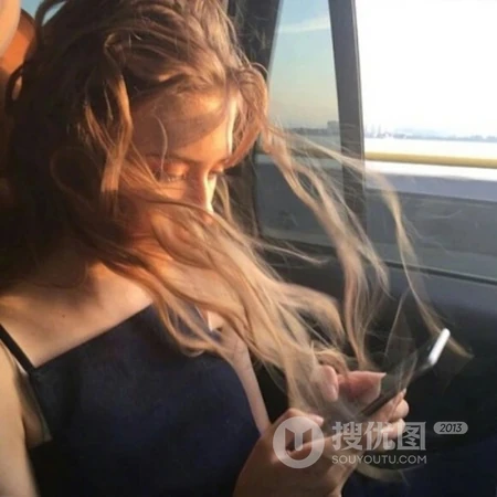 欧美时尚个性金发少女霸气潮流微信头像