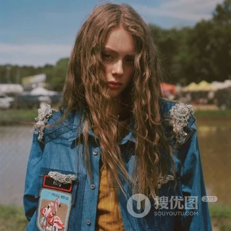 欧美时尚个性金发少女霸气潮流微信头像