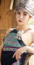 苗族女生爱丽莎山村山寨气质少数名族风写真图片