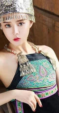 苗族女生爱丽莎山村山寨气质少数名族风写真图片