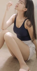 清新泳装少女气质浴室洗澡戏水清透气质写真图片
