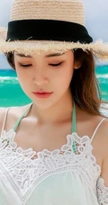 韩国气质女生朴多贤海边沙滩泳装气质诱人写真