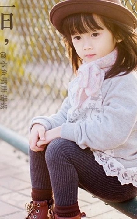 可爱小少女 可爱女生小魔女户外唯美写真图片
