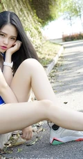 阳光女生宝贝佩佩Cassie紧身短裤街拍图集