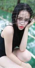 阳光女生宝贝佩佩Cassie紧身短裤街拍图集