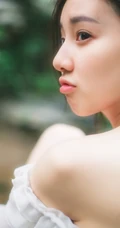 夏末-清纯短裤亚洲少女户外玩水清透高清写真