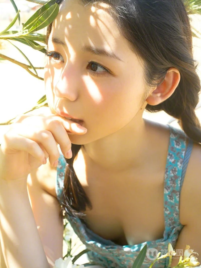 日本写真销量亚军小池里奈高清图集