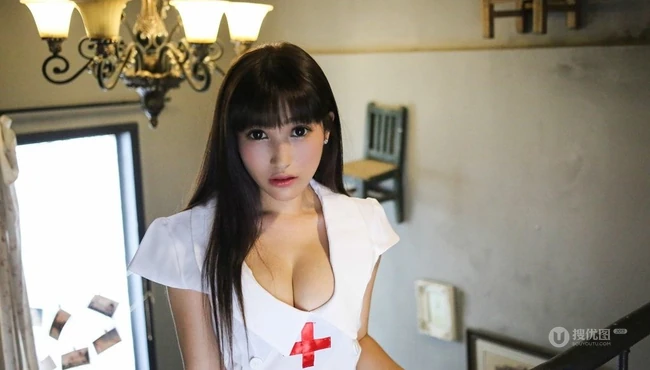 制服女生Nic妮可可气质护士装写真图片（一）