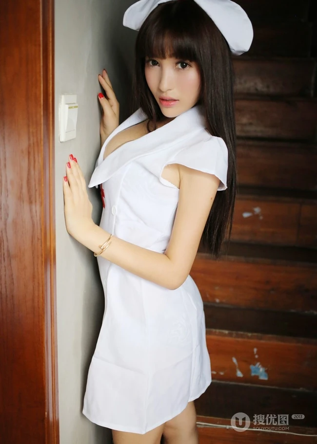 制服女生Nic妮可可气质护士装写真图片（一）