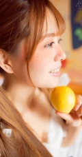 可爱雀斑女孩大耳朵 Tina温暖惬意室内照