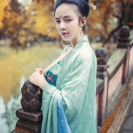 唯美古风美人摄影图片-出自《罨画池》