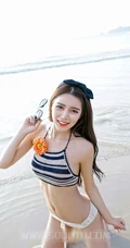 长腿模特徐妍馨普吉岛沙滩写真