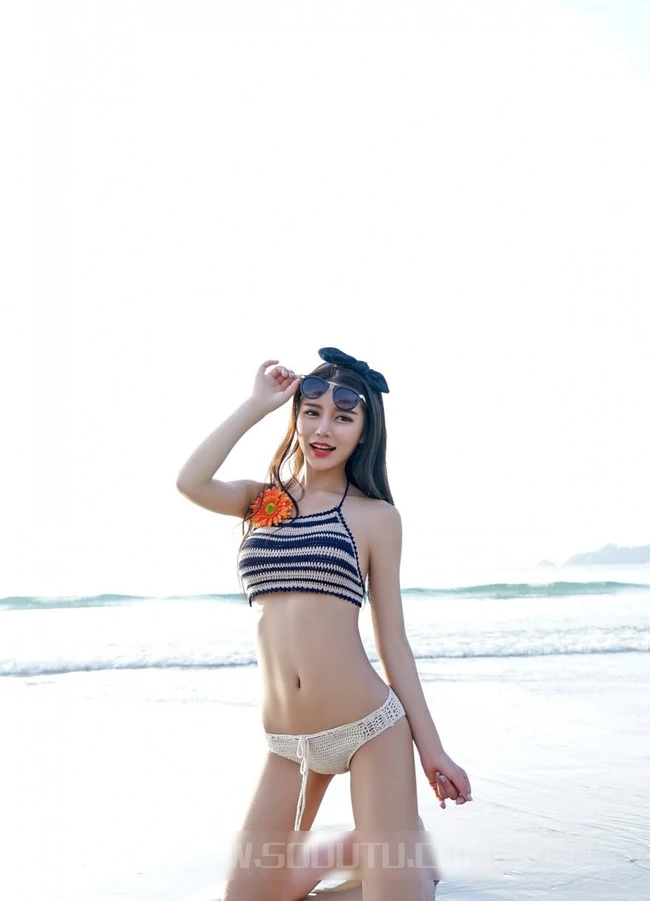 长腿模特徐妍馨普吉岛沙滩写真
