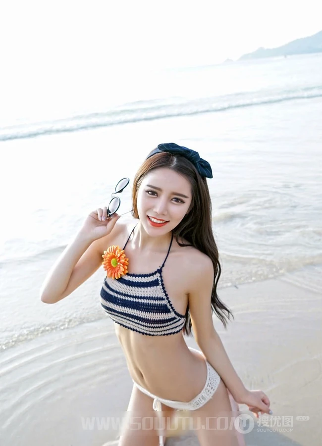 长腿模特徐妍馨普吉岛沙滩写真