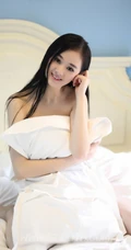 清纯长发嫩模的闺房日记