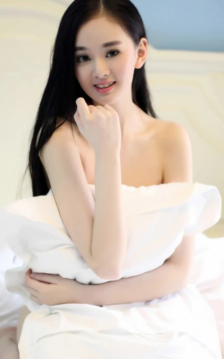 清纯长发嫩模的闺房日记