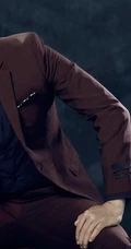 影视型男杨志刚帅气西服写真霸气侧漏