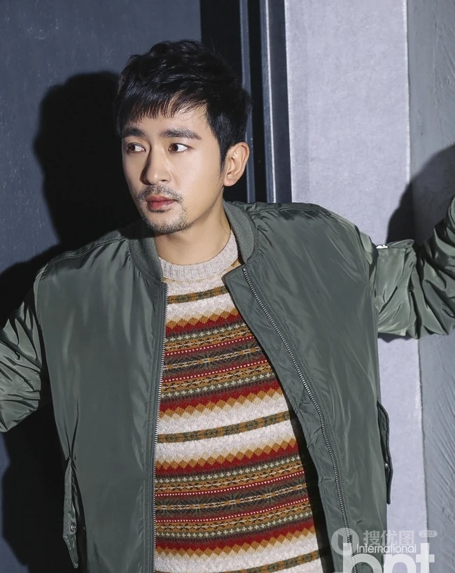 韩国帅哥李周锡时尚写真大片-bntnews出品