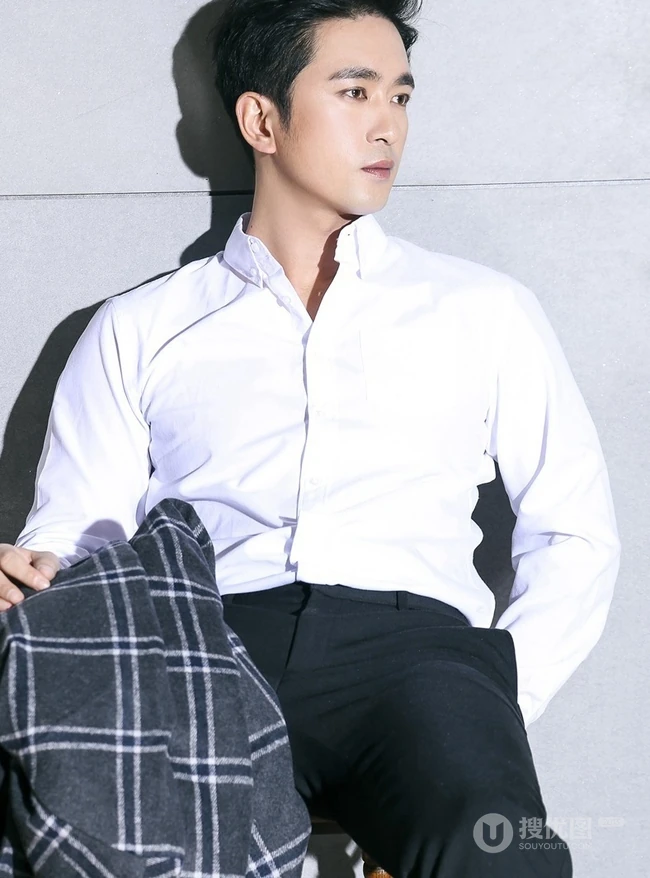 韩国帅哥李周锡时尚写真大片-bntnews出品