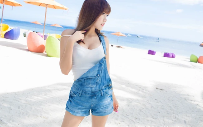 女生模特程小烦高清海边旅拍写真美图