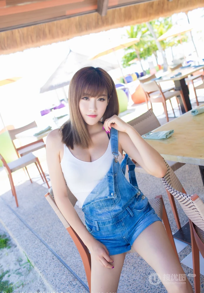 女生模特程小烦高清海边旅拍写真美图