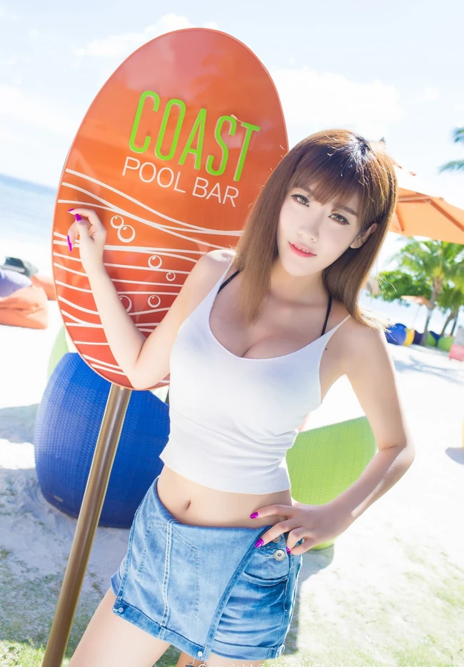 女生模特程小烦高清海边旅拍写真美图